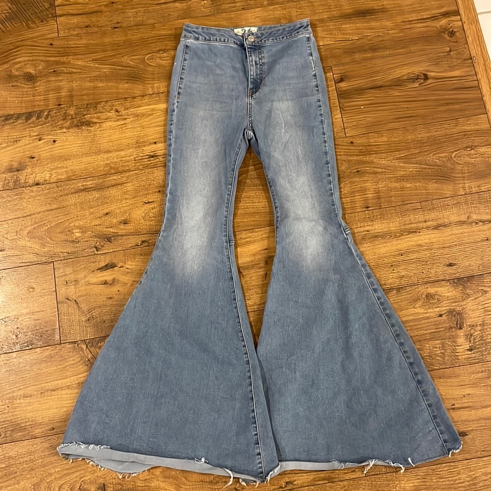 Free People Bell Bottom jeans